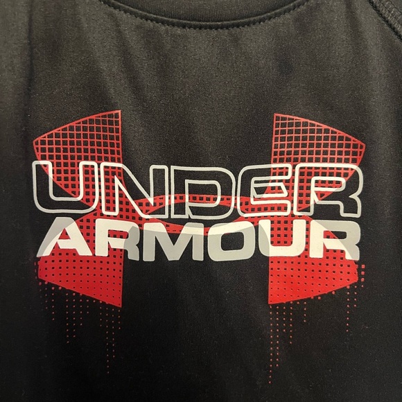 Under Armour Kids Heat Gear Black and Red T-Shirt - Picture 2 of 4